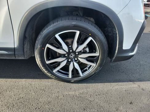 Used 2022 Honda Pilot Touring image 9