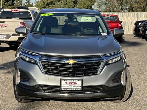 Used 2024 Chevrolet Equinox LT image 2