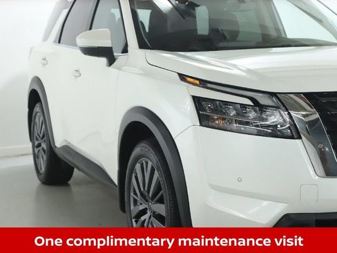 Used 2023 Nissan Pathfinder SL w/ SL Premium Package AWD/4WD image 10