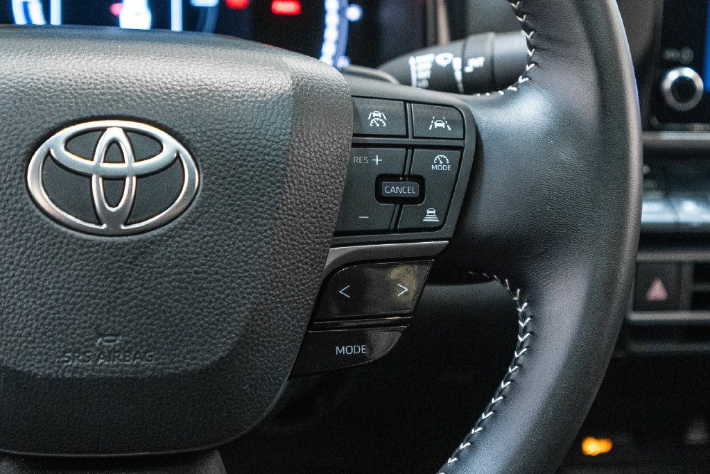 Used 2026 Toyota Camry SE w/ Convenience Package FWD image 18