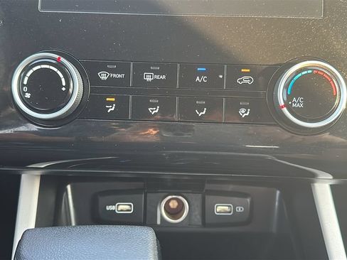 Used 2022 Hyundai Tucson SEL FWD image 25