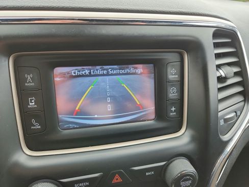 Used 2014 Jeep Grand Cherokee Limited AWD/4WD image 16