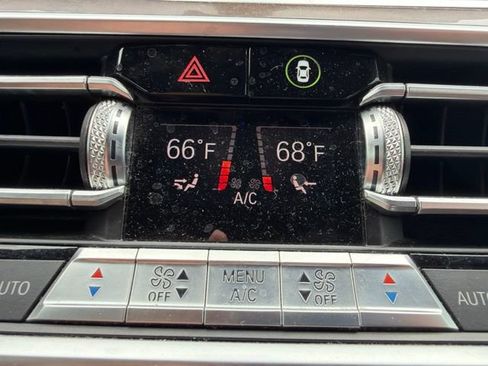 Used 2019 BMW X5 xDrive50i w/ M Sport Package AWD/4WD image 43