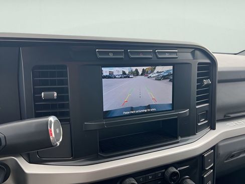 Used 2024 Ford F250 XLT image 24