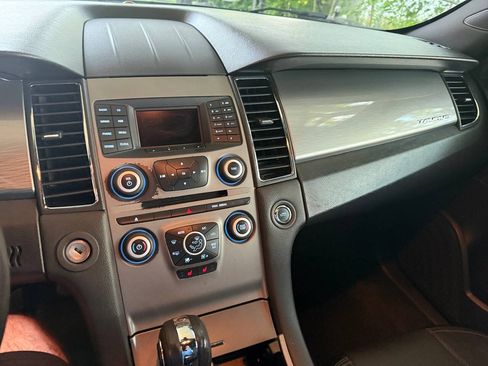 Used 2014 Ford Taurus SEL FWD image 21