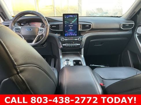 Used 2023 Ford Explorer Limited w/ Limited Technology Package image 17