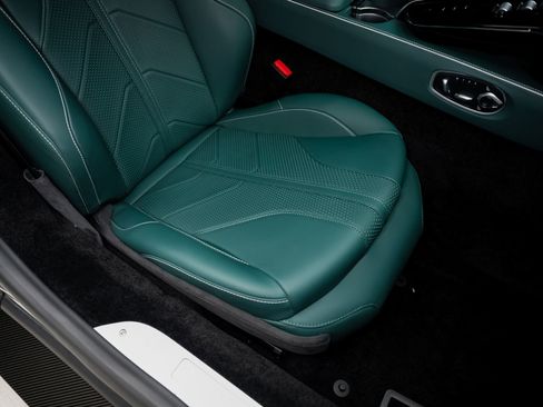 Used 2025 Aston Martin V8 Vantage Coupe RWD image 66