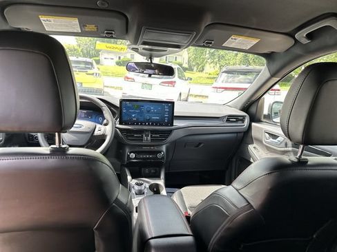 Used 2024 Ford Escape ST-Line Select w/ Tech Pack #2 AWD/4WD image 29