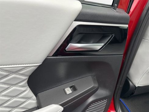 New 2025 Mitsubishi Outlander SEL image 9