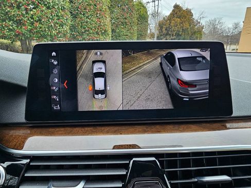 Used 2018 BMW 530i xDrive image 34