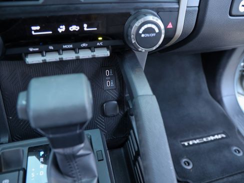 Certified 2025 Toyota Tacoma SR5 image 25