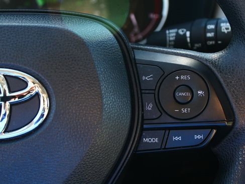 Used 2024 Toyota RAV4 XLE image 16