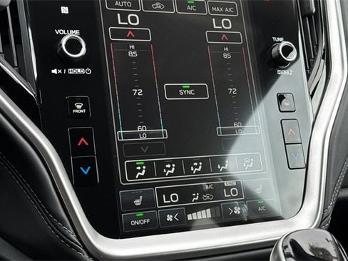 Used 2025 Subaru Outback Premium image 17