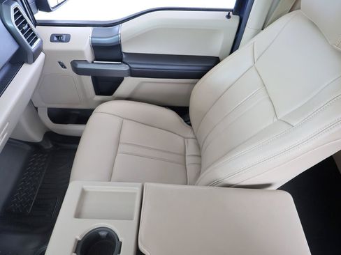 Used 2015 Ford F150 XLT w/ Equipment Group 301A Mid AWD/4WD image 19