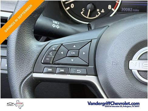 Used 2025 Nissan Altima 2.5 SV FWD image 13
