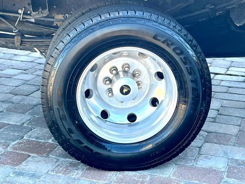 Used 2014 RAM 3500 Tradesman w/ Chrome Appearance Group image 9