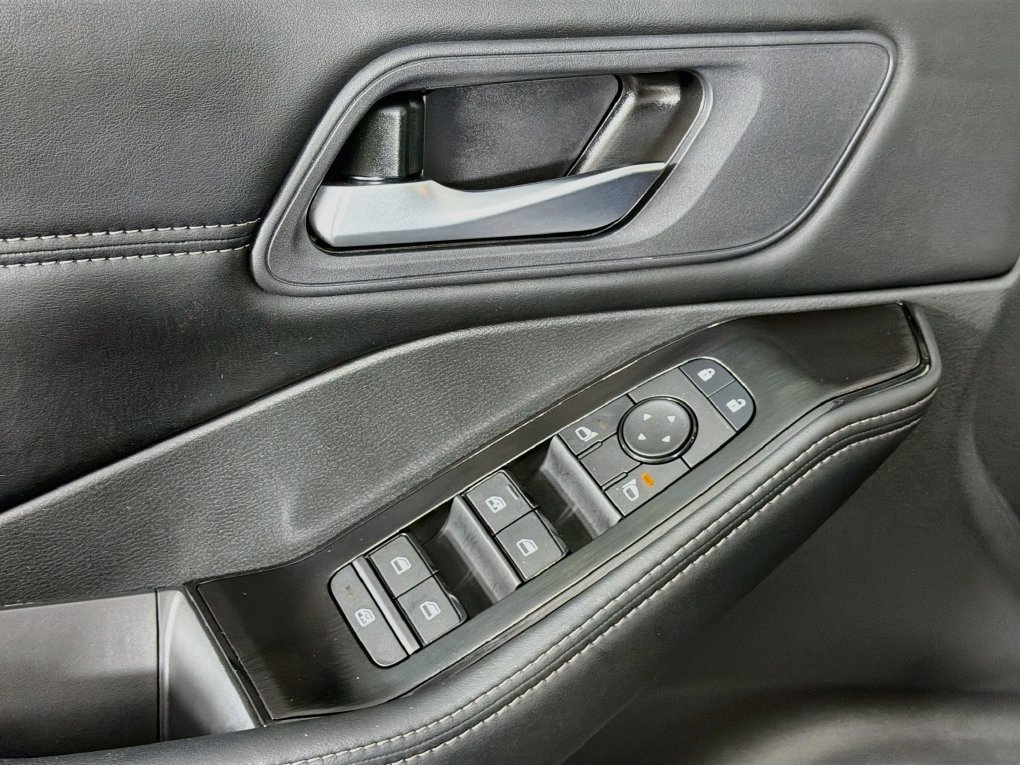 Used 2026 Nissan Rogue Dark Armor FWD image 23