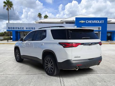 Used 2023 Chevrolet Traverse RS image 3