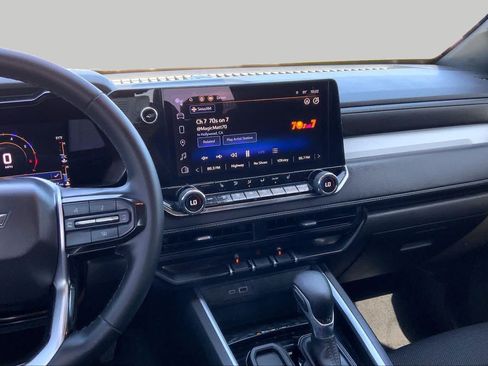 Used 2023 Chevrolet Colorado LT w/ LT Convenience Package II RWD image 7