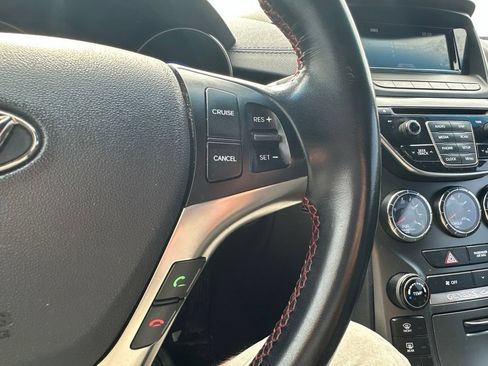 Used 2016 Hyundai Genesis Coupe 3.8 RWD image 21