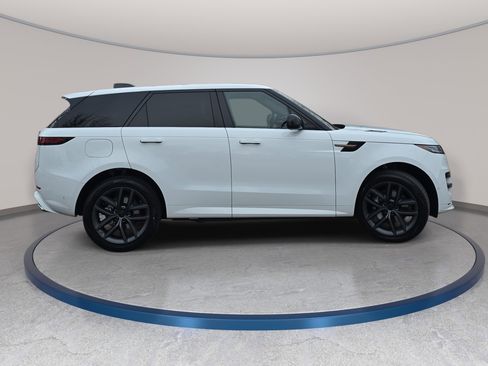 New 2026 Land Rover Range Rover Sport Dynamic SE AWD/4WD image 4