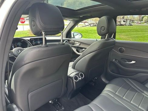 Used 2022 Mercedes-Benz GLC 300 4MATIC image 19