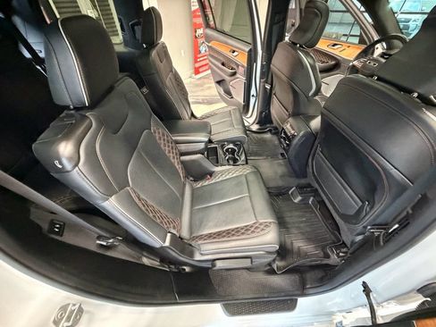 Used 2023 Jeep Grand Cherokee L Summit AWD/4WD image 53