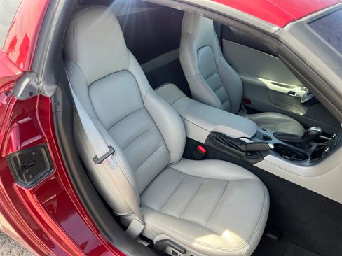 Used 2006 Chevrolet Corvette w/ Preferred Equipment Group image 17