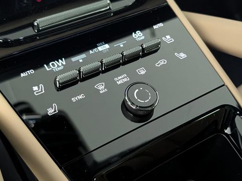 New 2026 Porsche Cayenne Coupe AWD/4WD image 33