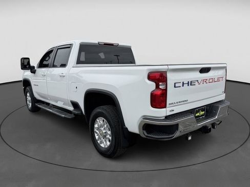 Certified 2024 Chevrolet Silverado 2500 LT w/ Convenience Package image 6