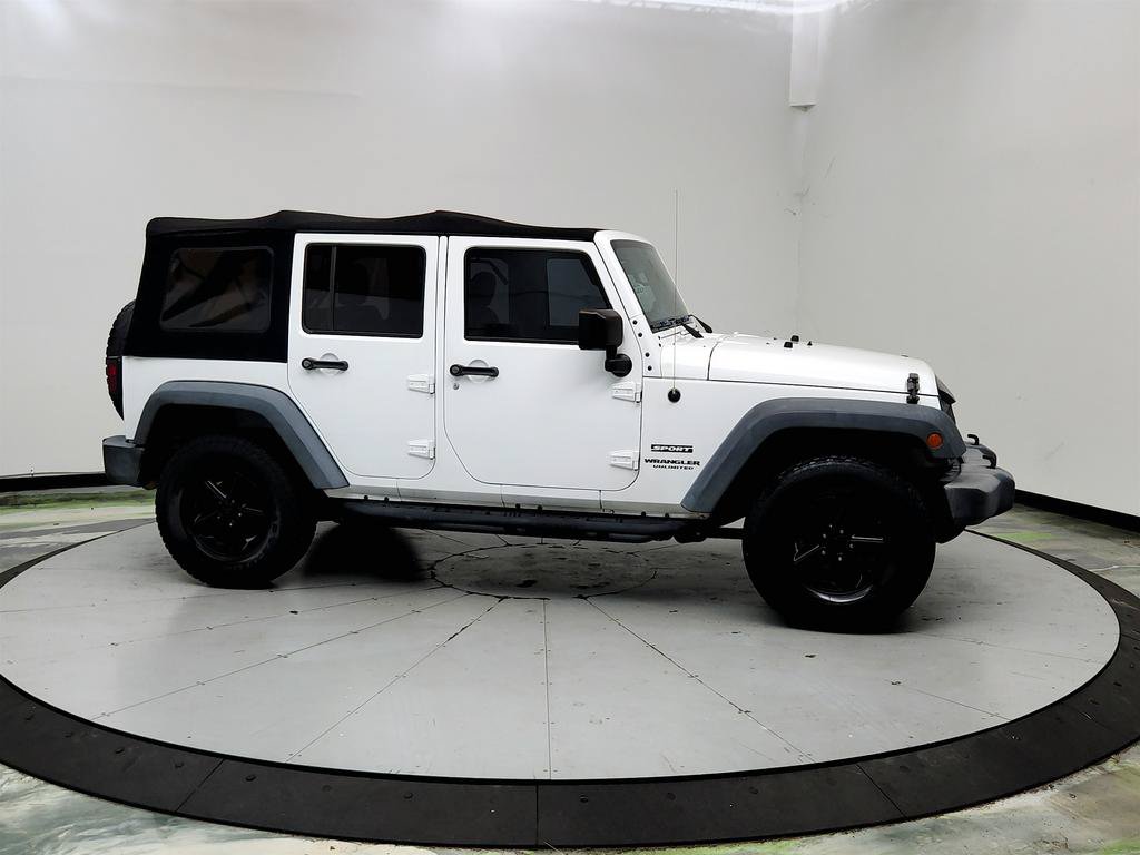 Used 2017 Jeep Wrangler Unlimited Sport w/ Max Tow Package AWD/4WD image 4