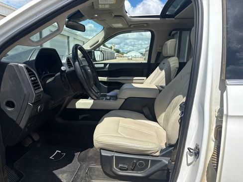 Used 2021 Ford Expedition Platinum AWD/4WD image 3