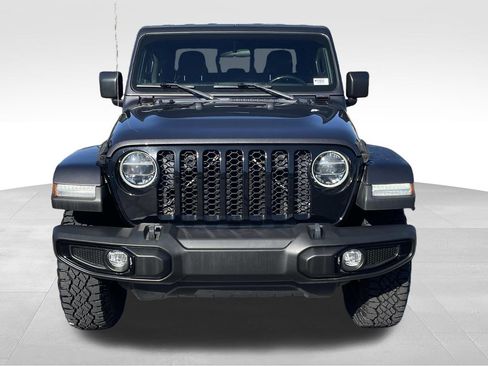 Used 2021 Jeep Gladiator Willys image 8