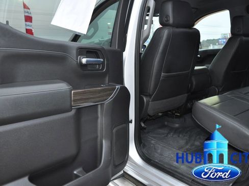 Used 2020 Chevrolet Silverado 1500 LT w/ Texas Edition image 13