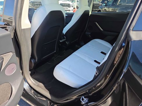 Used 2023 Tesla Model Y Performance AWD/4WD image 20