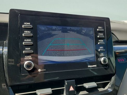 Used 2021 Toyota Camry LE FWD image 17