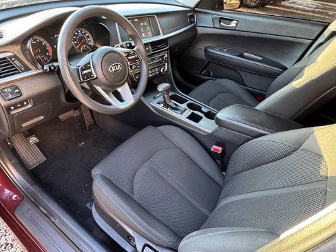 Used 2020 Kia Optima LX image 10
