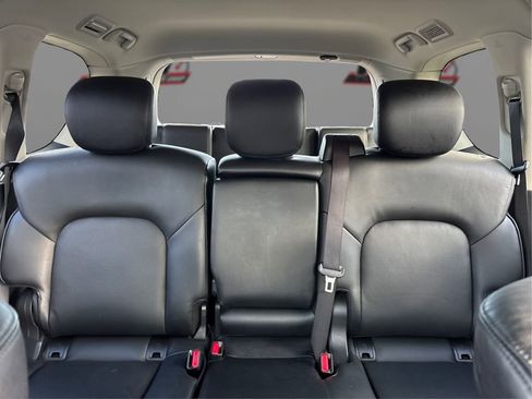 Used 2024 Nissan Armada SL AWD/4WD image 16