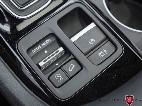 Used 2025 Honda Pilot Touring image 34