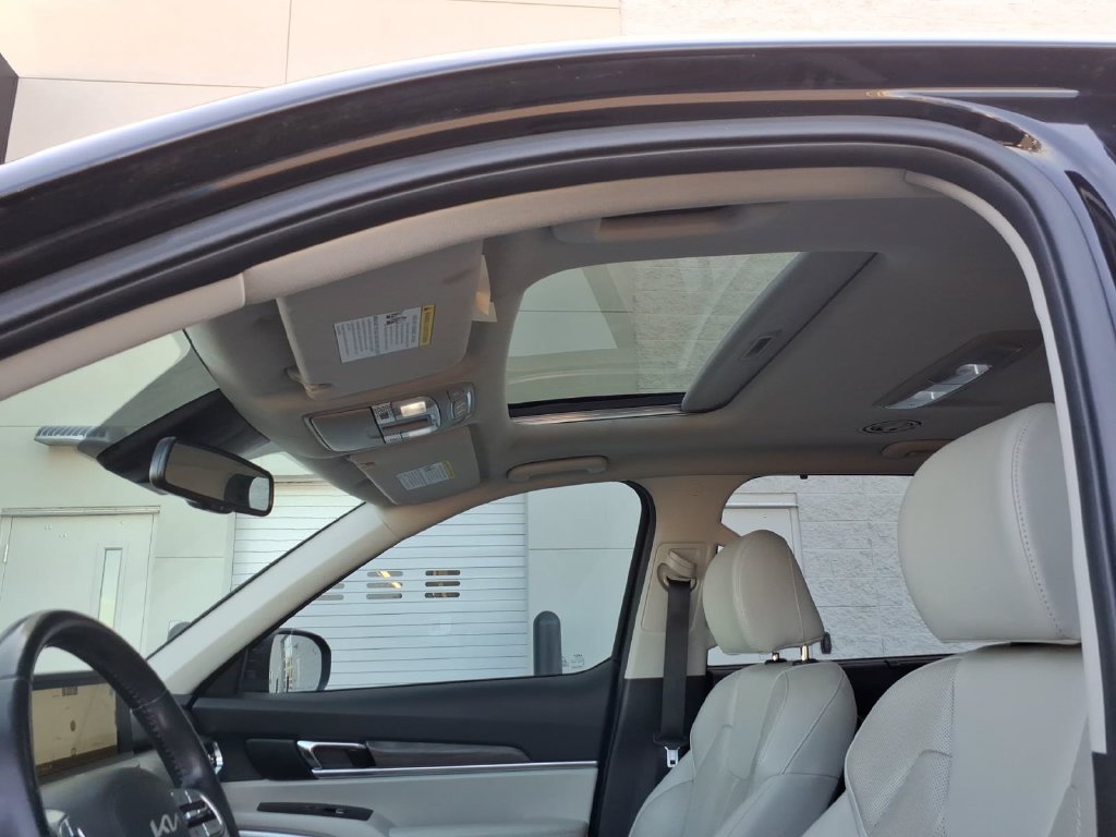 Used 2022 Kia Telluride EX w/ EX Premium Package FWD image 13