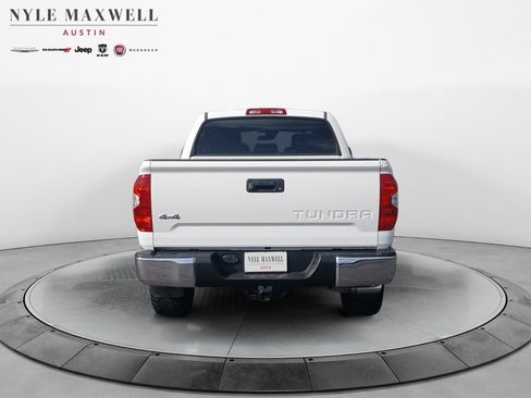 Used 2018 Toyota Tundra SR5 w/ SR5 Upgrade Package AWD/4WD image 15