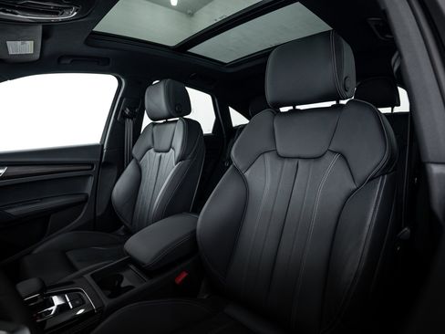 Certified 2025 Audi Q5 2.0T Premium Plus w/ Premium Plus Package image 17