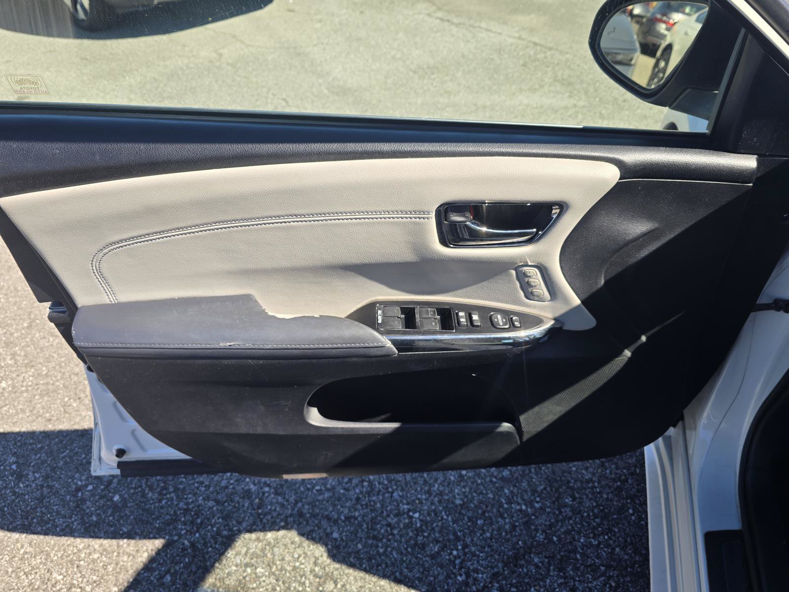 Used 2013 Toyota Avalon Limited FWD image 14