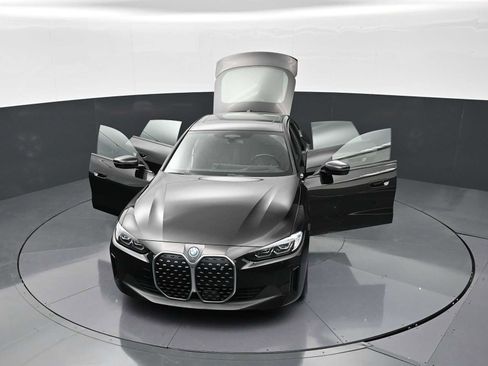 Certified 2023 BMW i4 eDrive35 RWD image 32