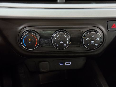 Used 2024 Chevrolet Trax LS w/ Driver Confidence Package FWD image 17