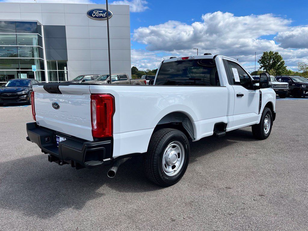 Used 2025 Ford F350 XL RWD image 8