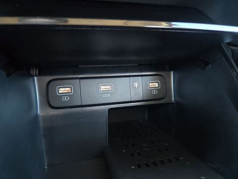 Certified 2022 Kia Sorento SX image 31