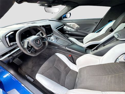 Used 2023 Chevrolet Corvette Stingray Premium Conv w/ Z51 Performance Package image 14