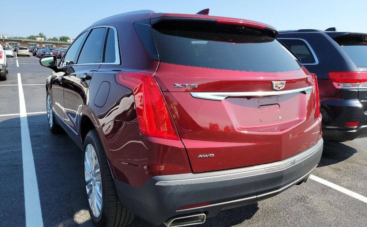 Used 2017 Cadillac XT5 Premium Luxury AWD/4WD image 7