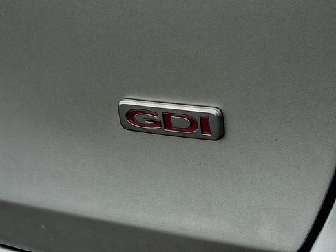 Used 2018 Kia Sorento LX image 16